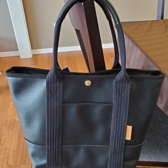 BNWT blue label black tote with pouch - Picture 1 of 4